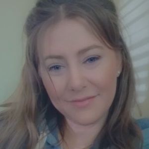 Meet your Posher, Caitlin